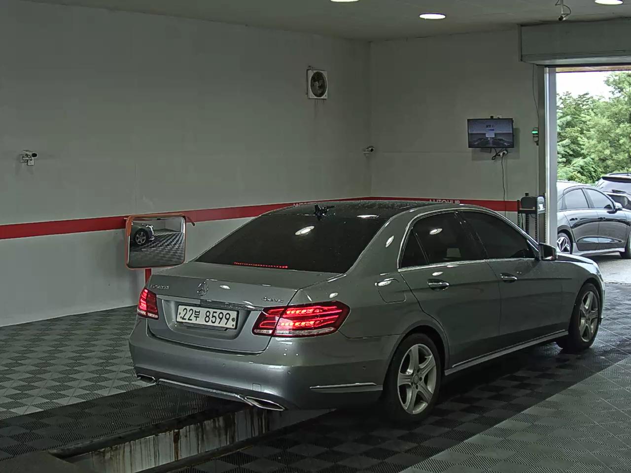 مرسيدس بنز E Class (4Th Gen) E250 Cdi فورماتيك 2014 4MATIC