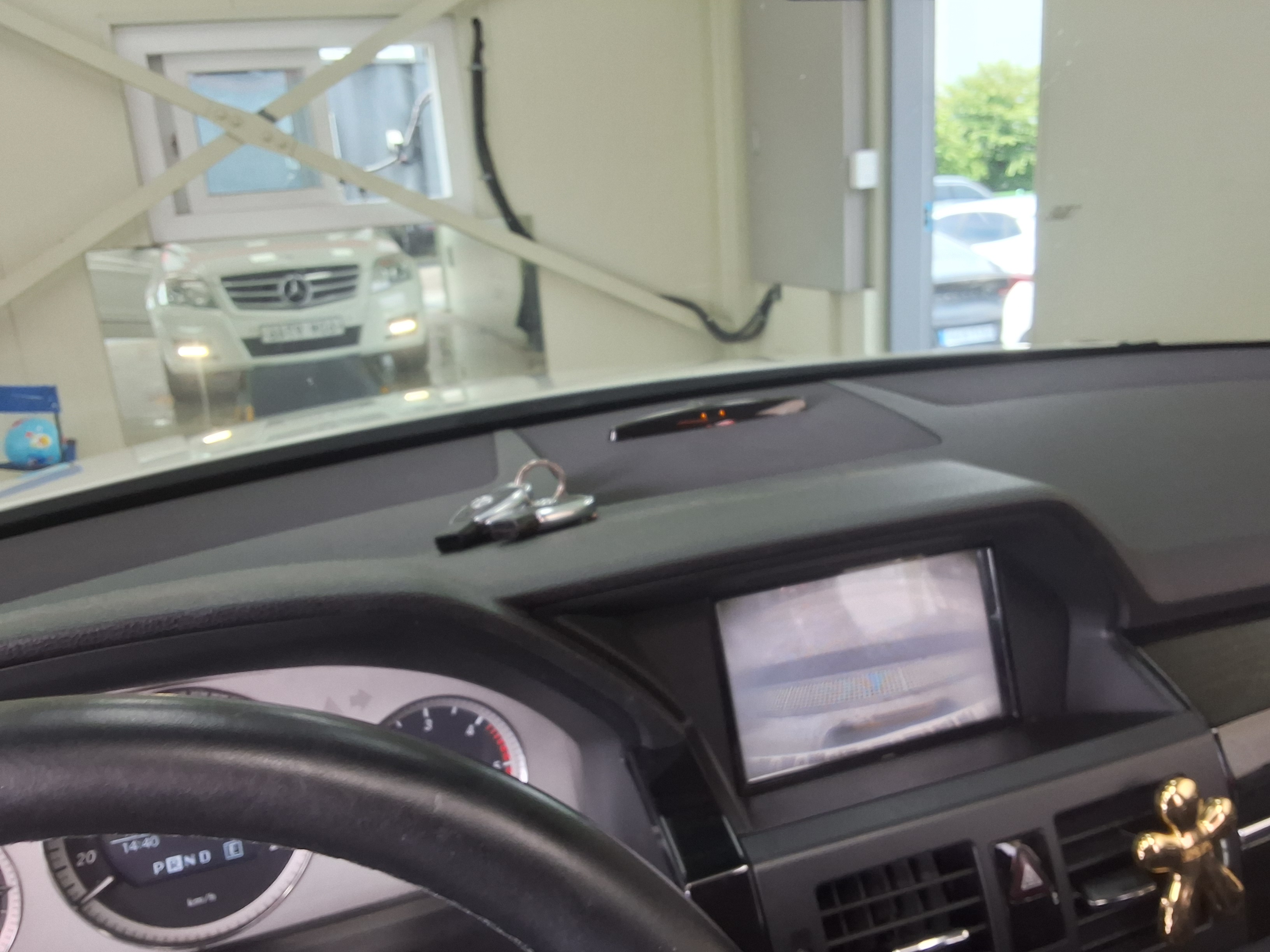 2012 - mercedes-benz glk220