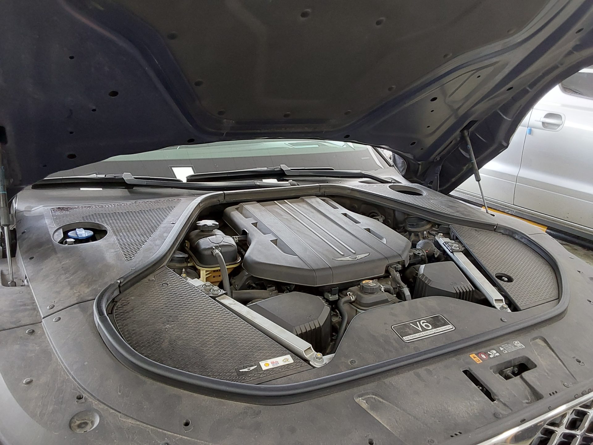 جينيسيس جينيسيس G90 2022 TURBO دفع رباعي BASE