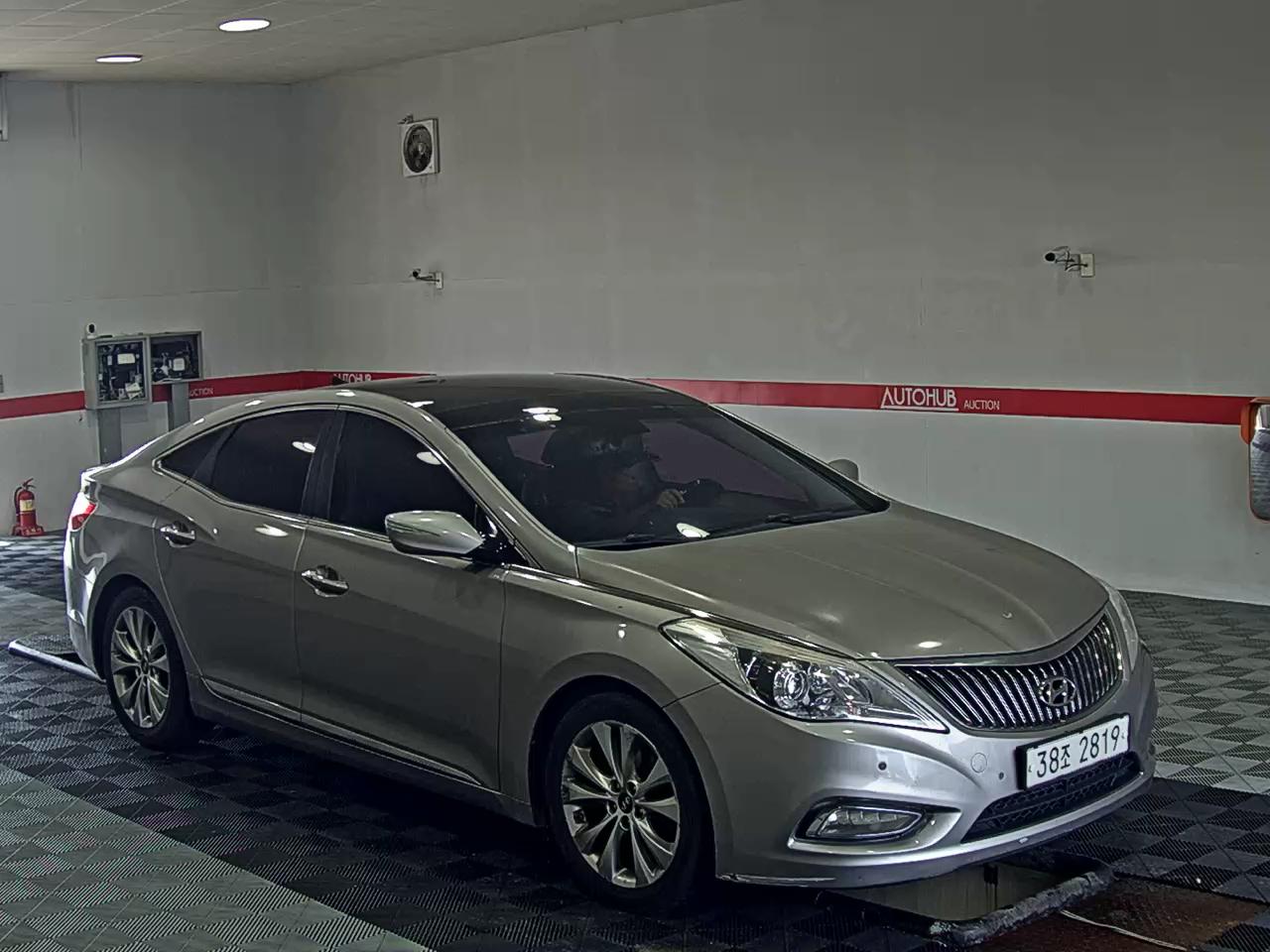 2012 - hyundai grandeur