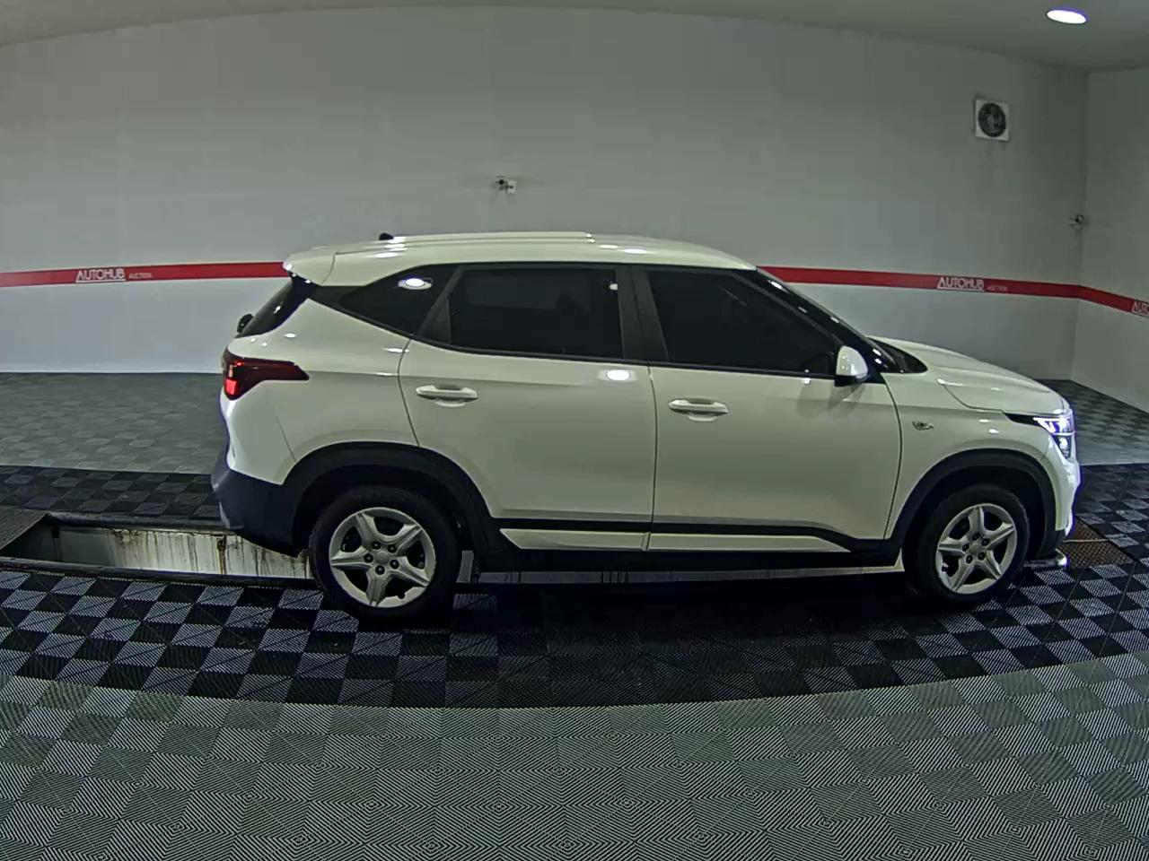 2022 - kia seltos