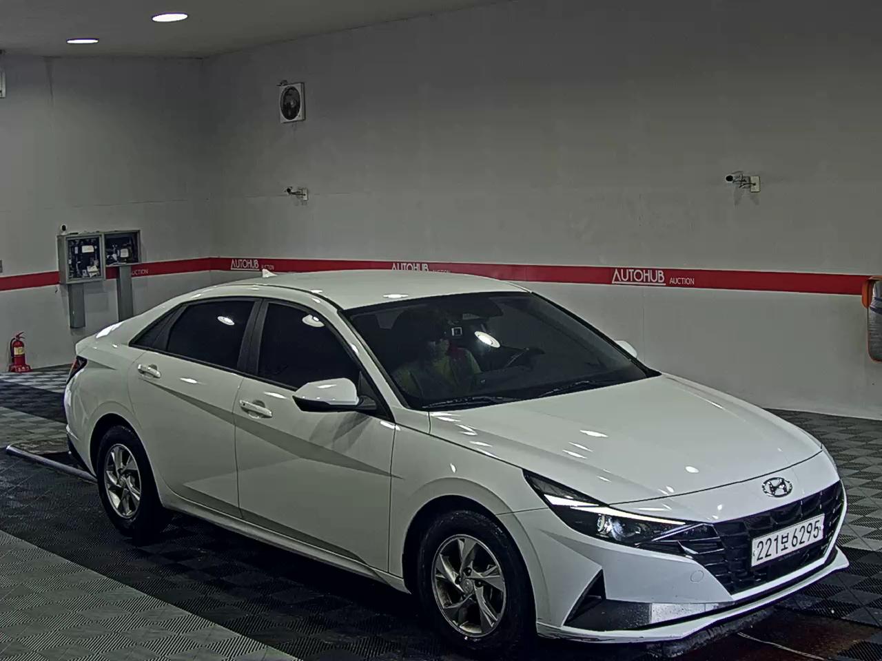 2021 - hyundai avante