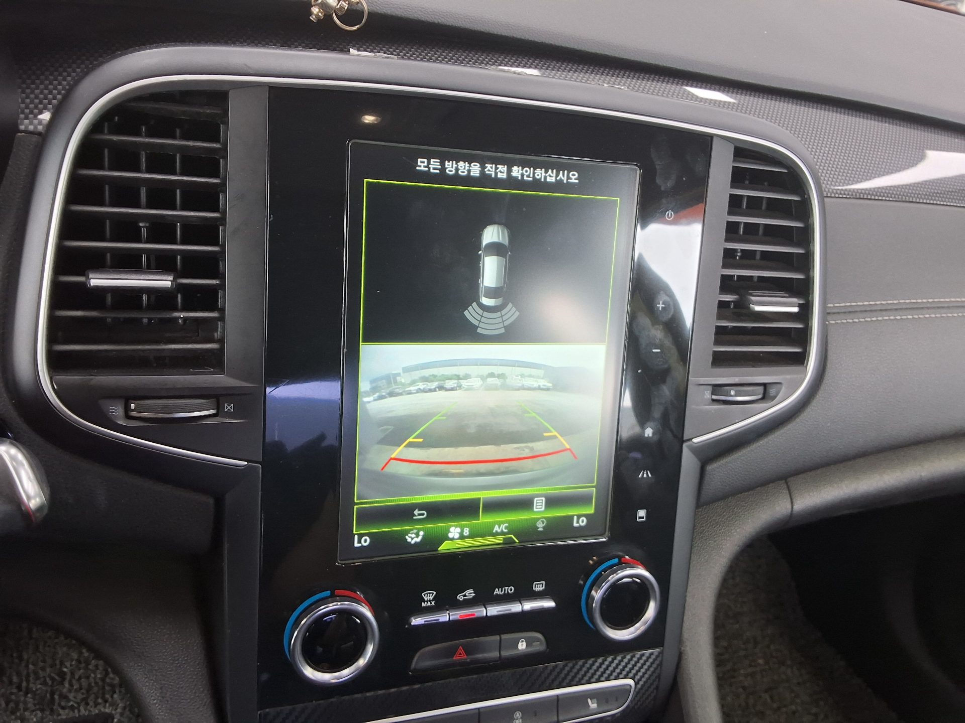 2017 - renault sm6