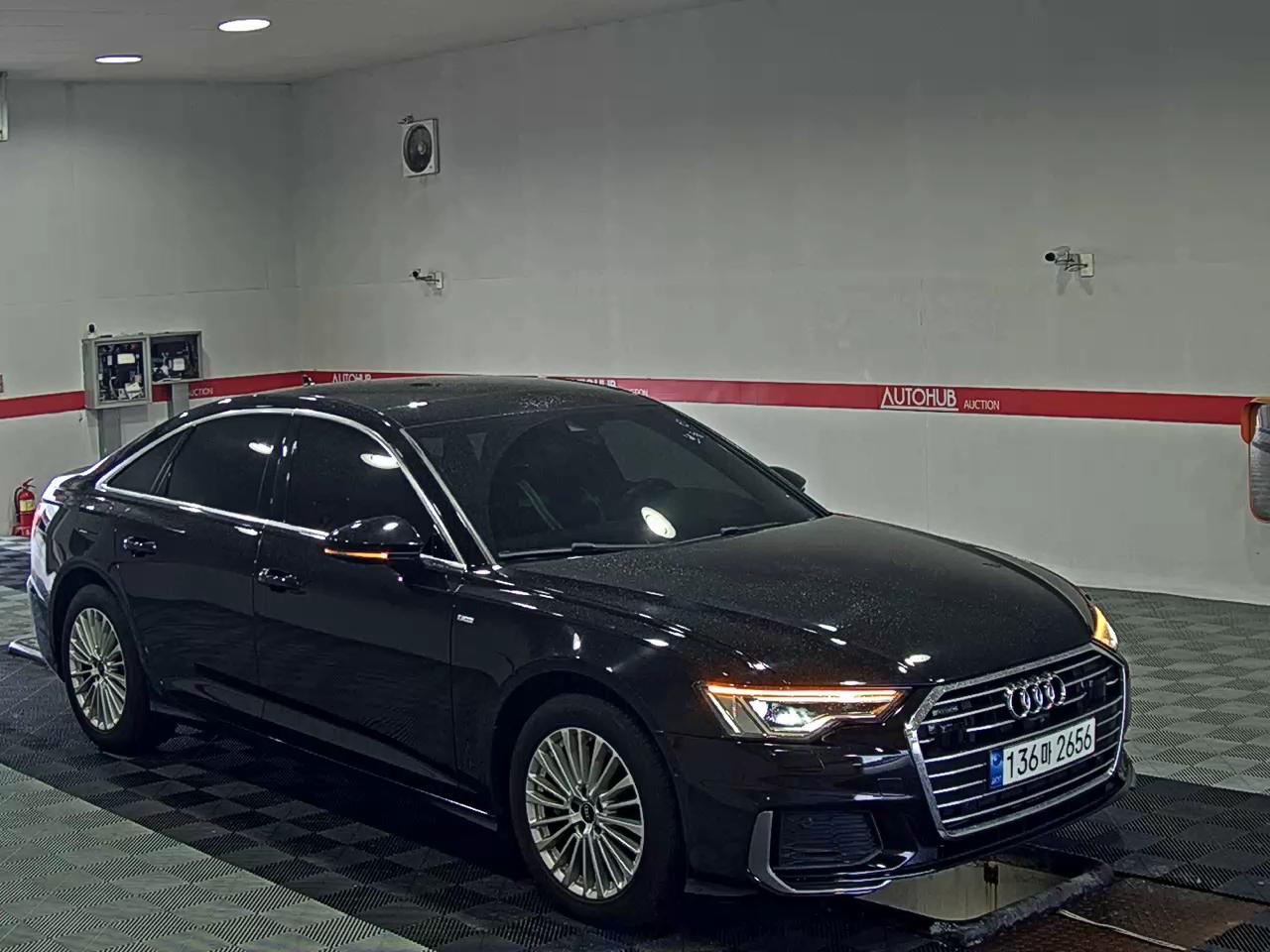 أودي إيه 6 (5Th Gen) 45 Tfsi بريميوم 2021 بريميوم