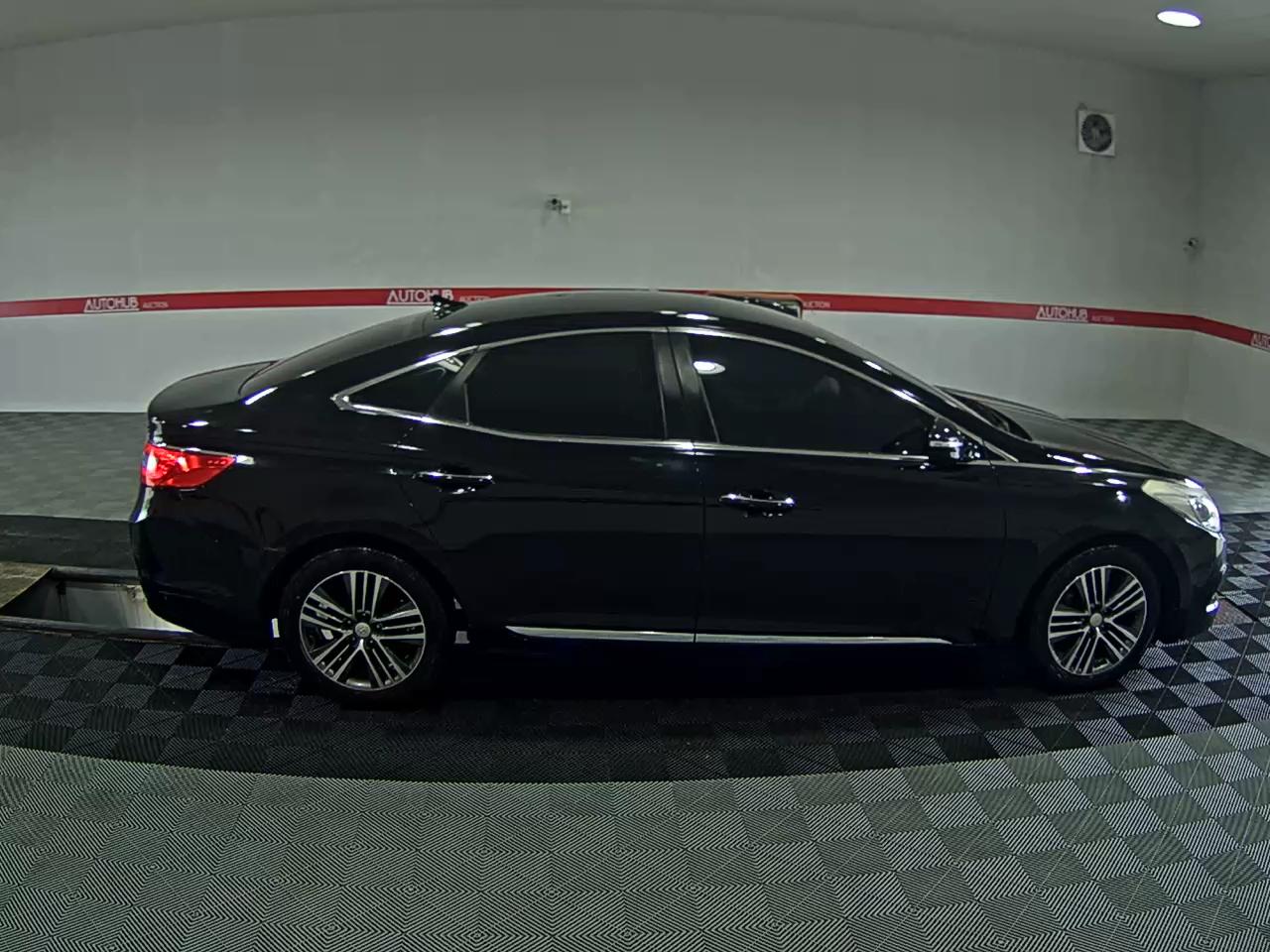 2013 - hyundai grandeur