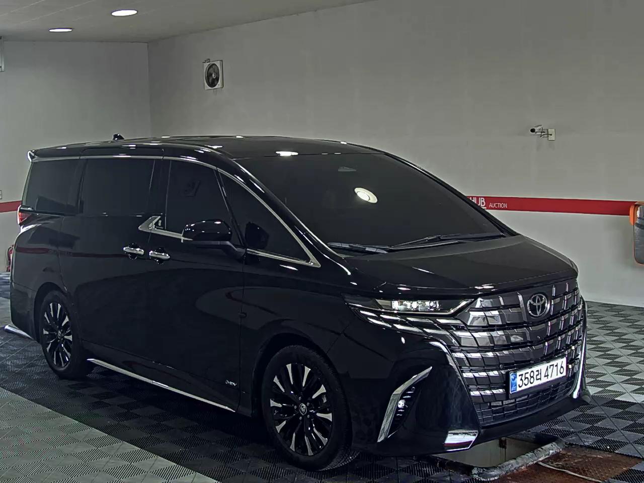 2025 - toyota alphard