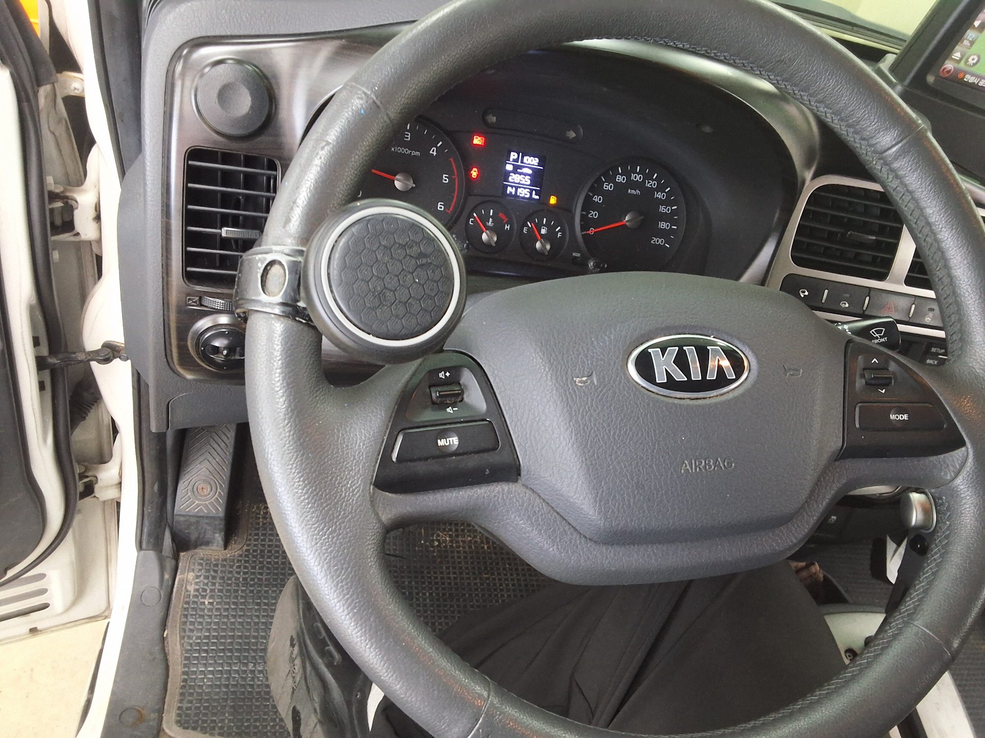 2019 - kia truck