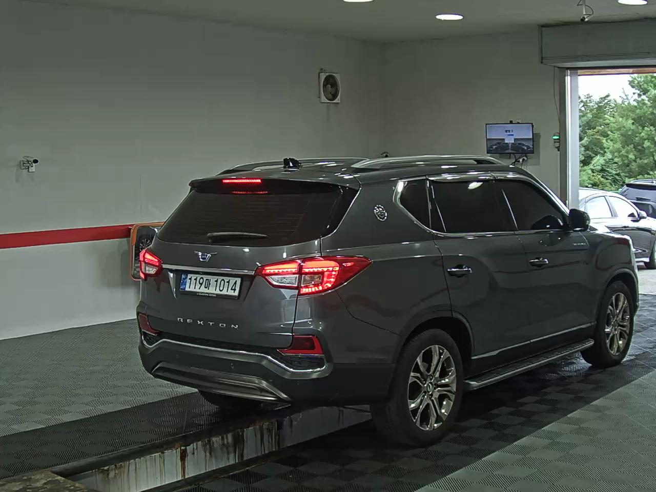 2020 - ssangyong rexton