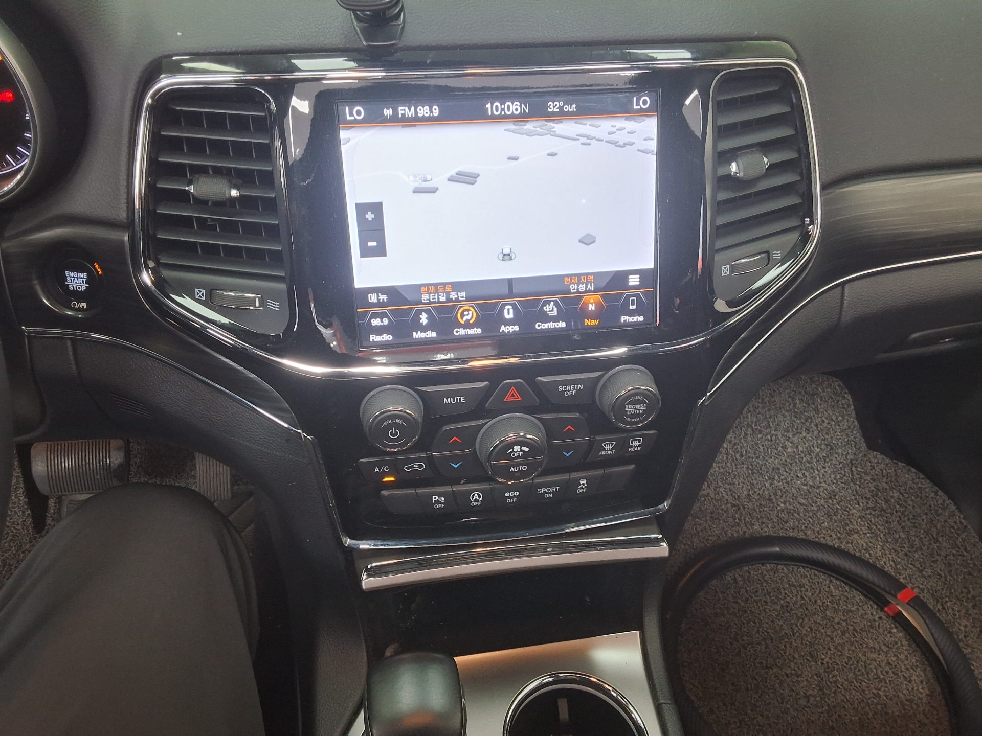 2019 - jeep grand cherokee