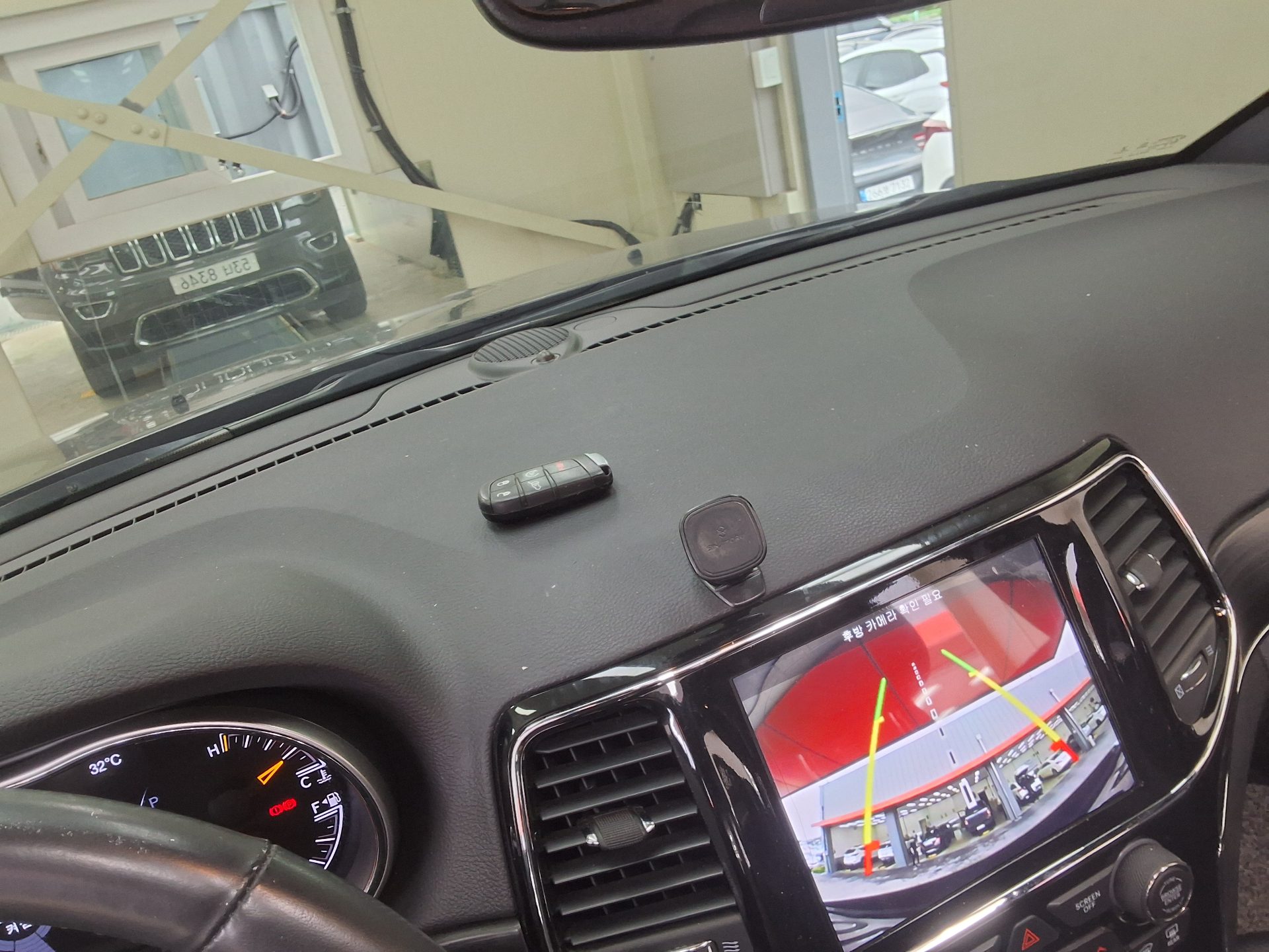 2019 - jeep grand cherokee
