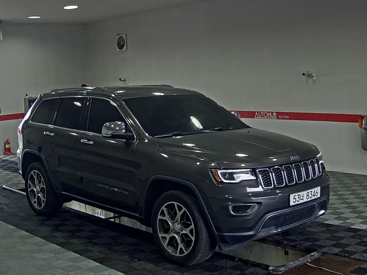 2019 - jeep grand cherokee