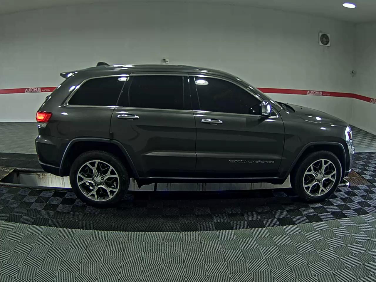 2019 - jeep grand cherokee