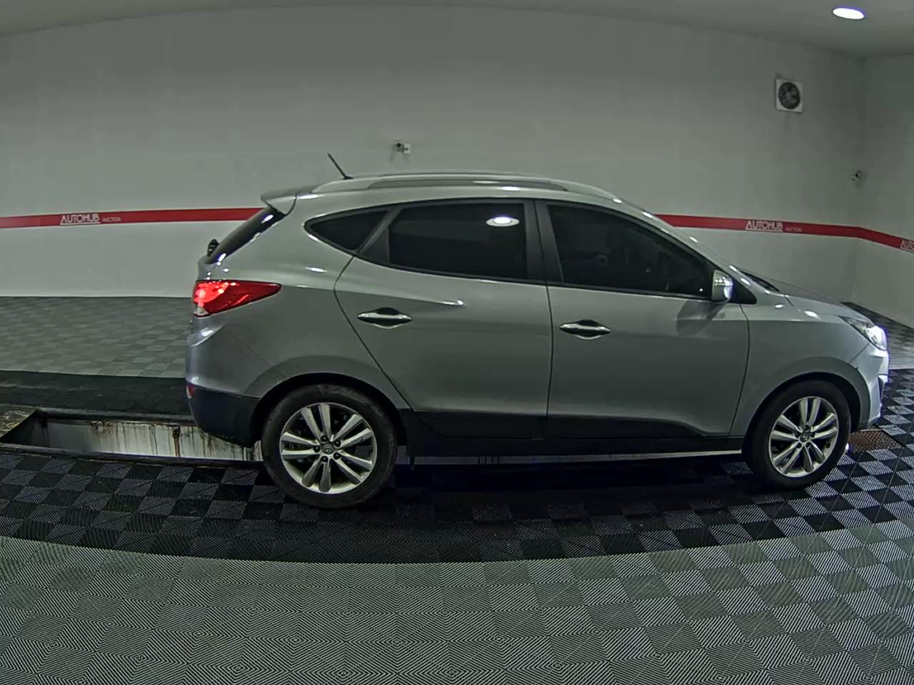 2011 - hyundai tucson