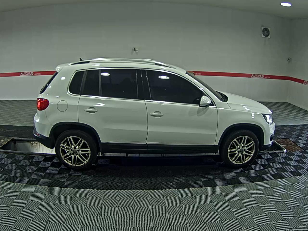 فولكس فاجن تيجوان 2.0 TDI Bluemotion 2015
