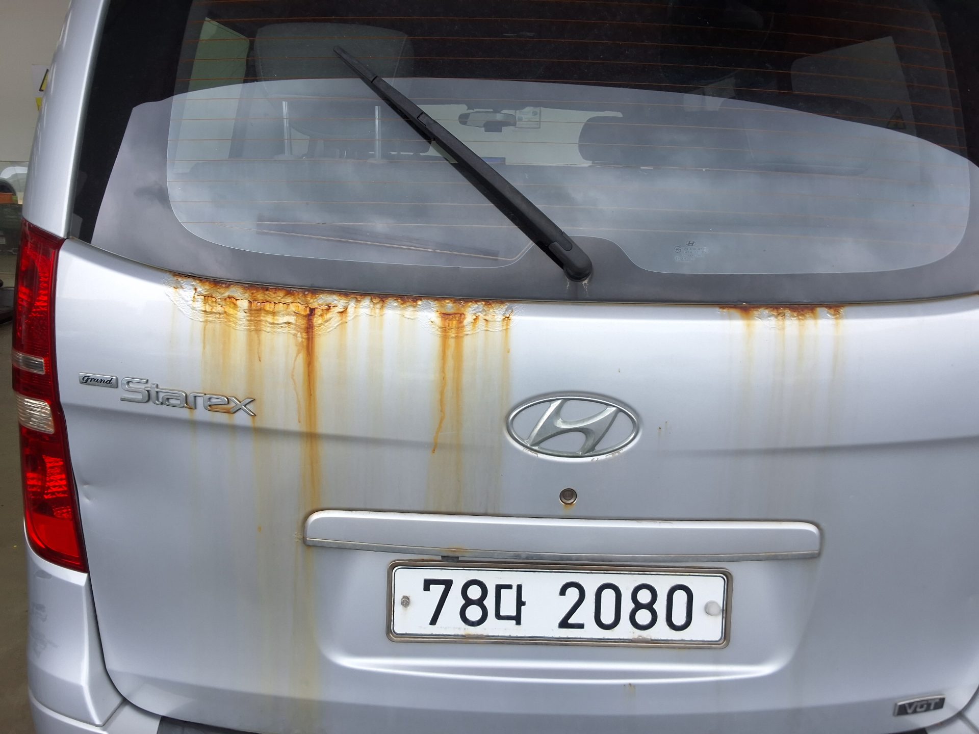 2010 - hyundai grand starex