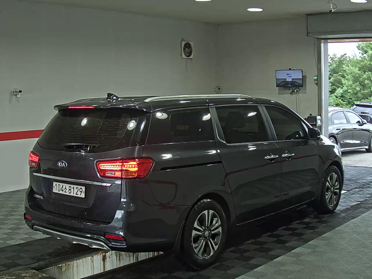 2019 - kia carnival