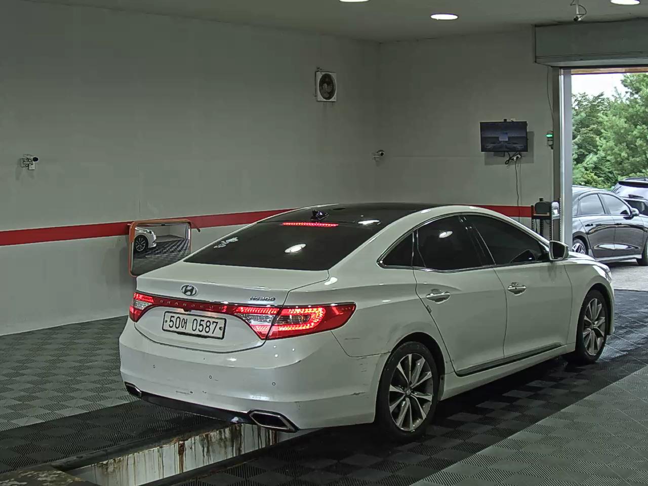 2016 - hyundai grandeur