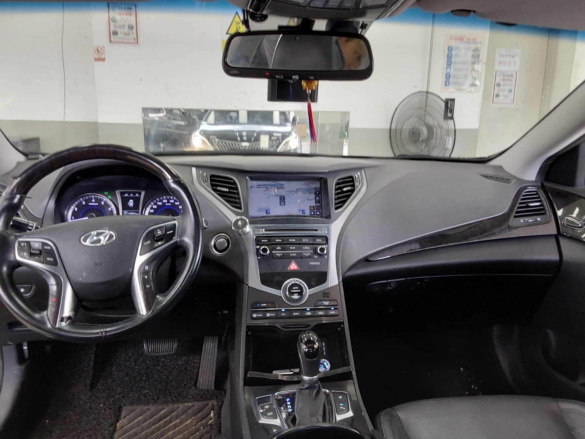 2015 - hyundai grandeur