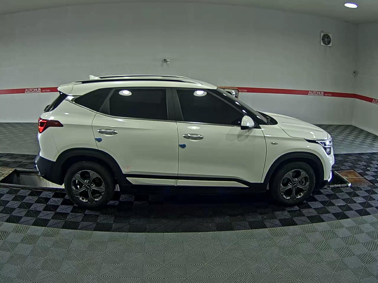 2023 - kia seltos