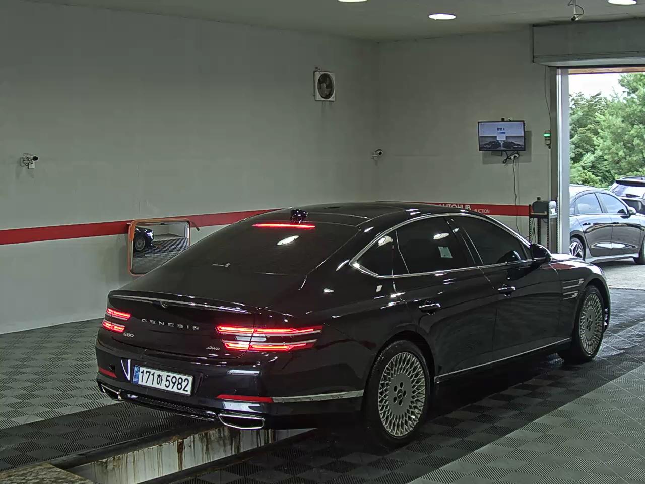 2024 - genesis g80