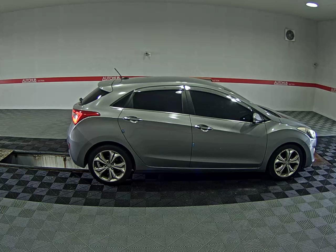 2014 - hyundai i30
