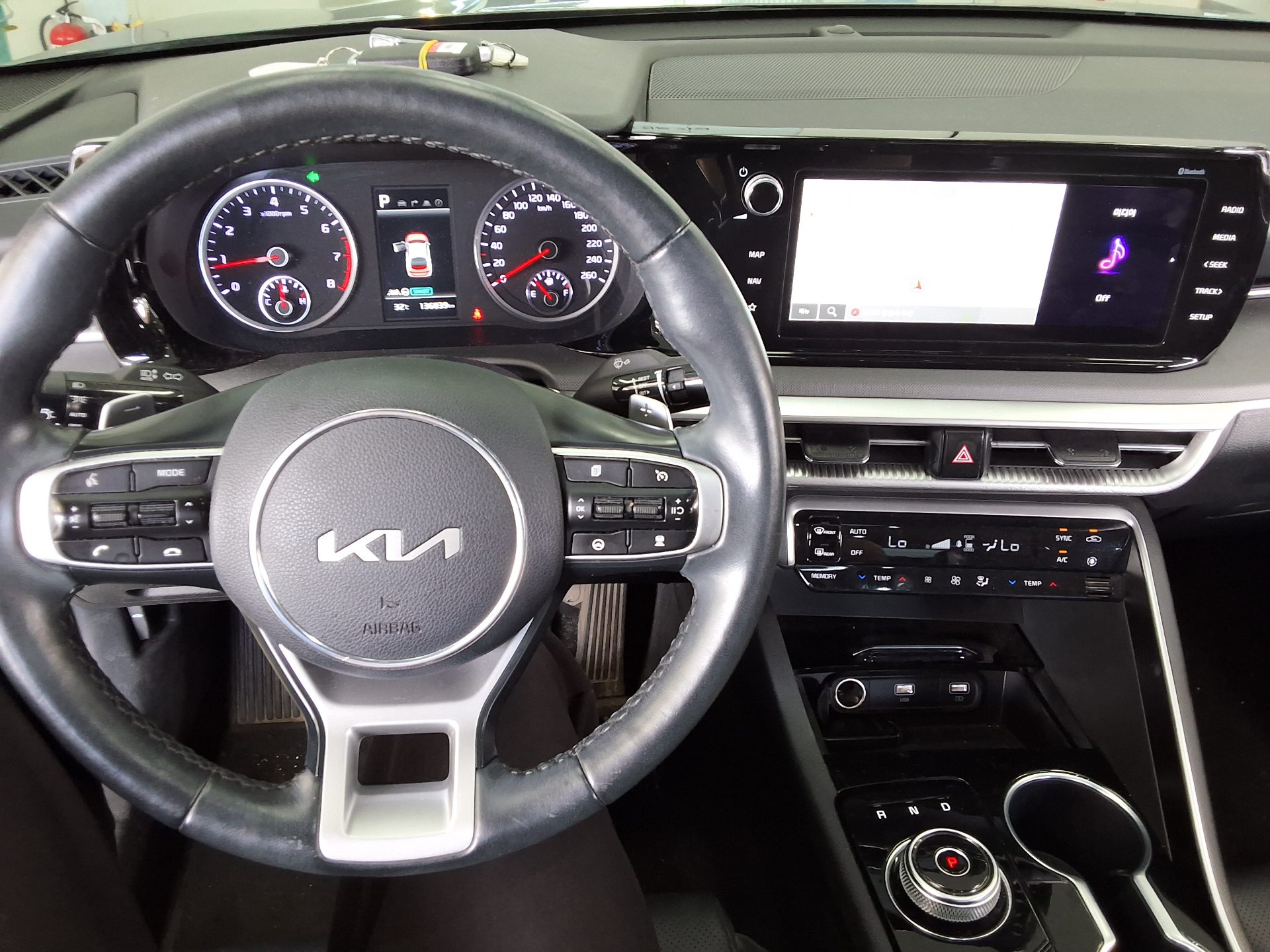 2023 - kia k5