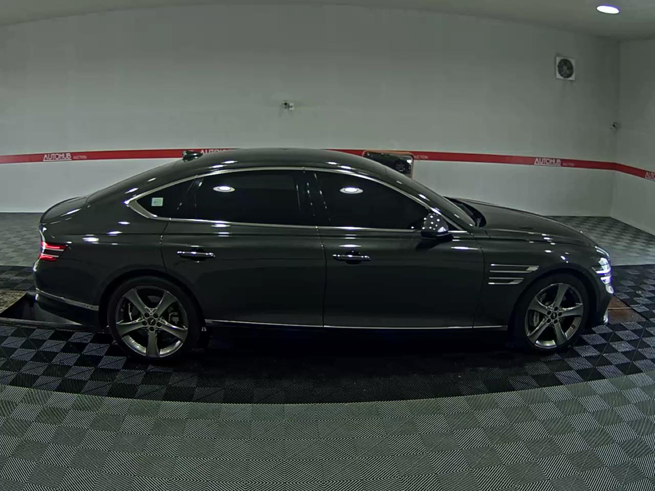 2022 - genesis g80