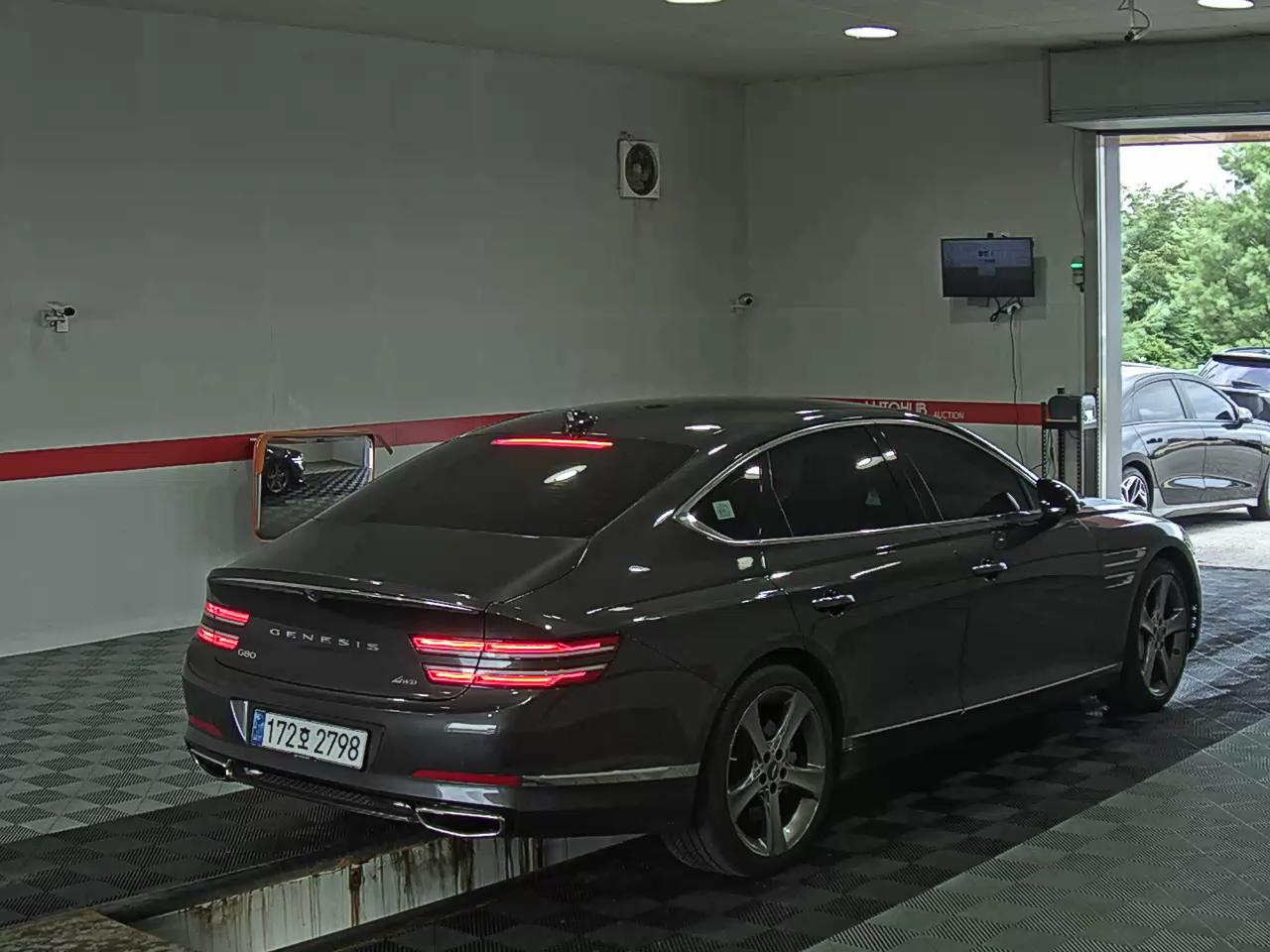 2022 - genesis g80