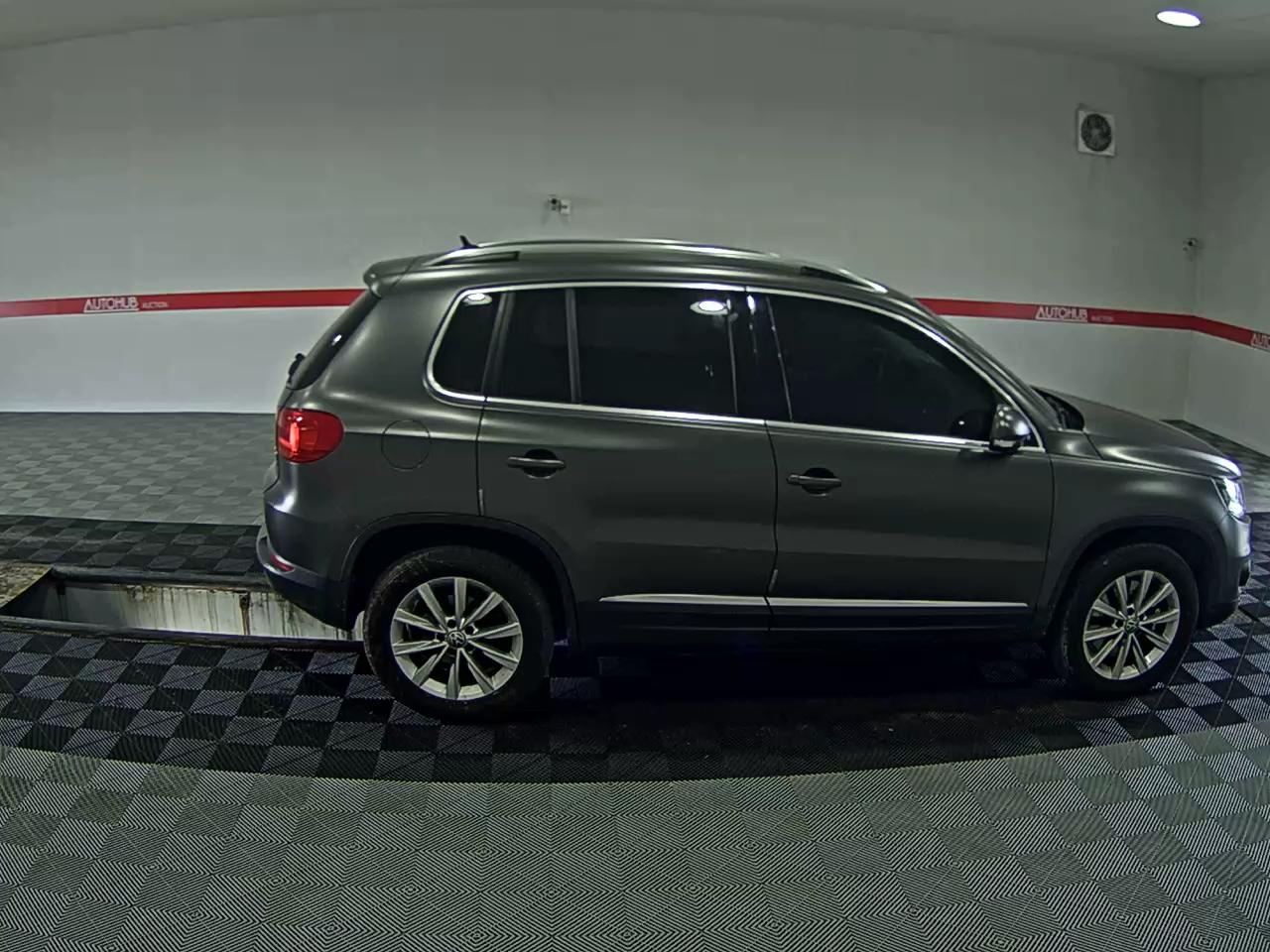 2015 - volkswagen tiguan