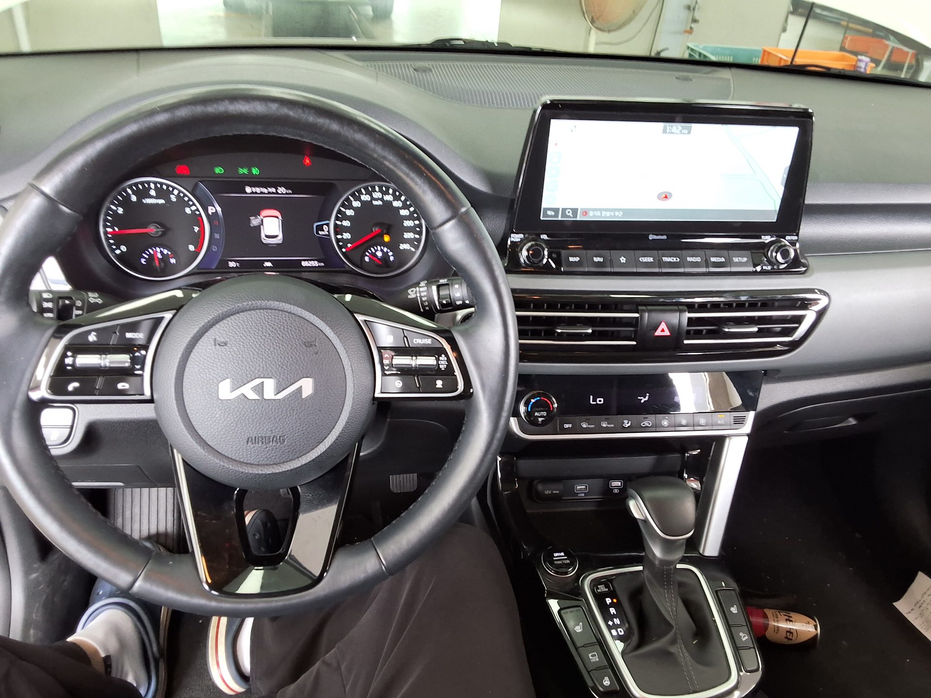 2023 - kia seltos