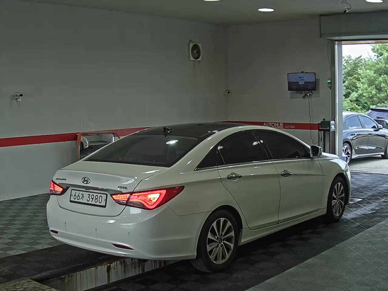 2013 - hyundai sonata