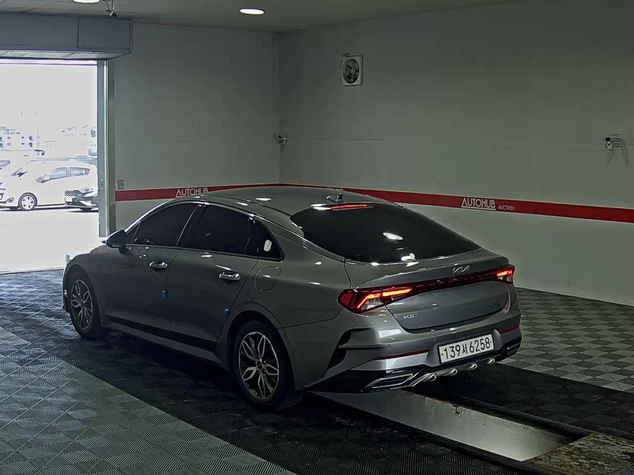 2023 - kia k5