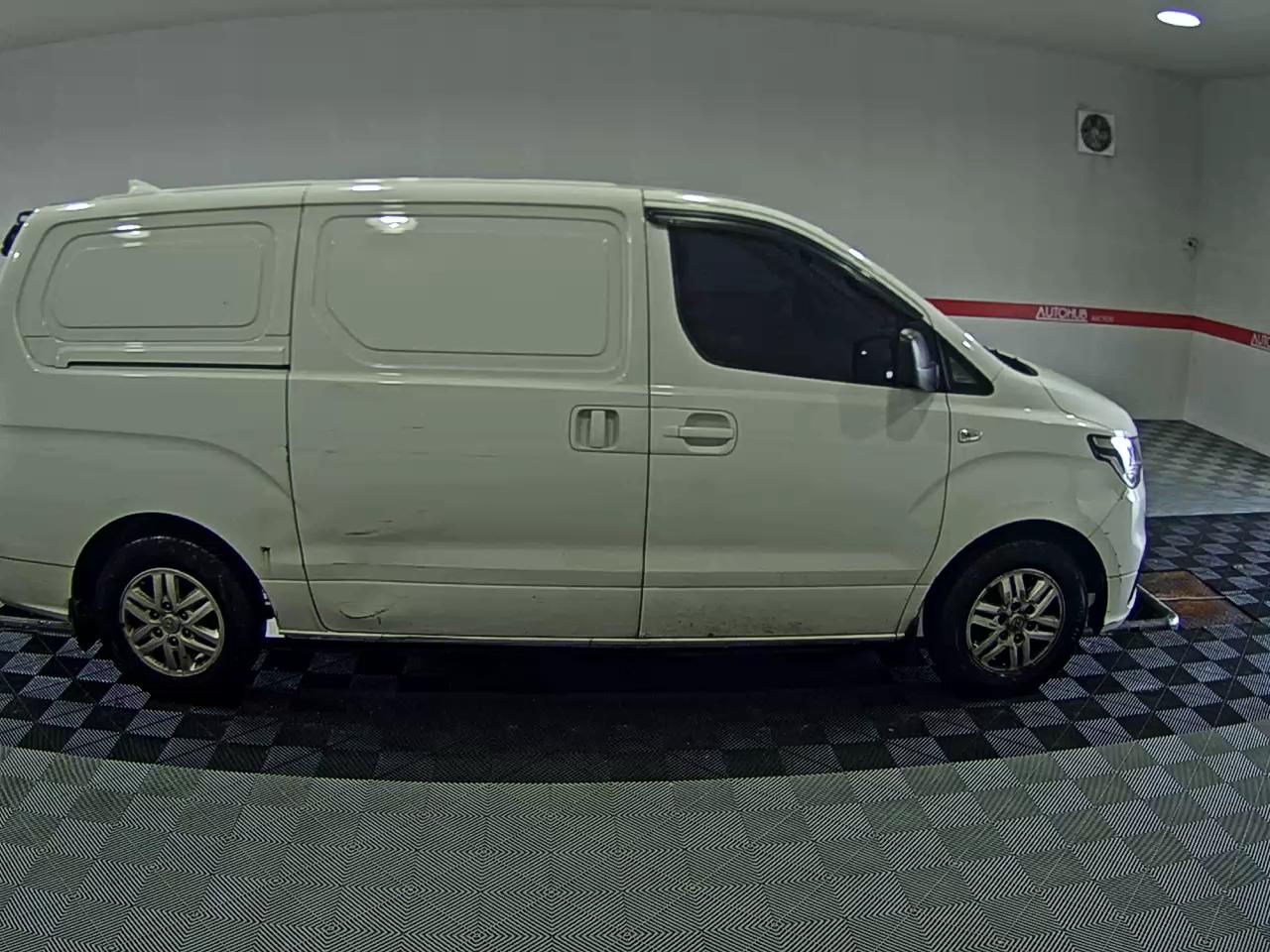 2020 - hyundai grand starex