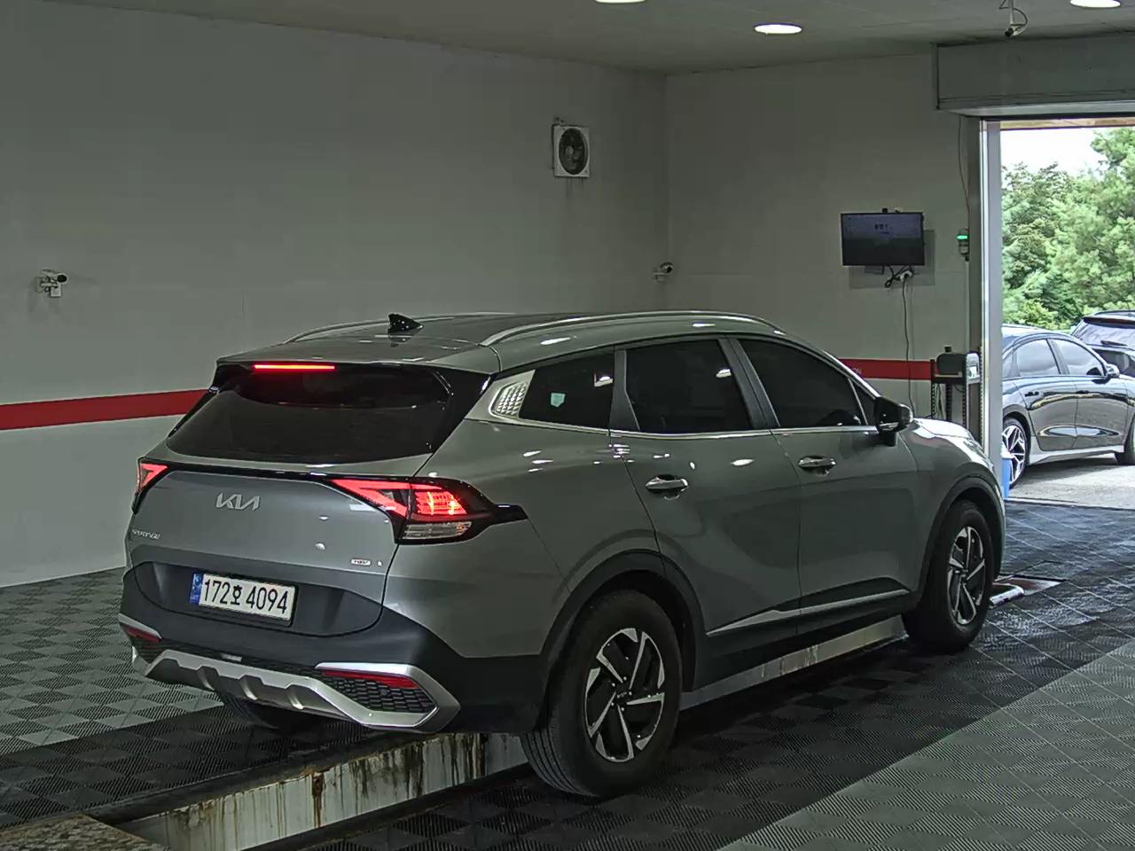 2023 - kia sportage