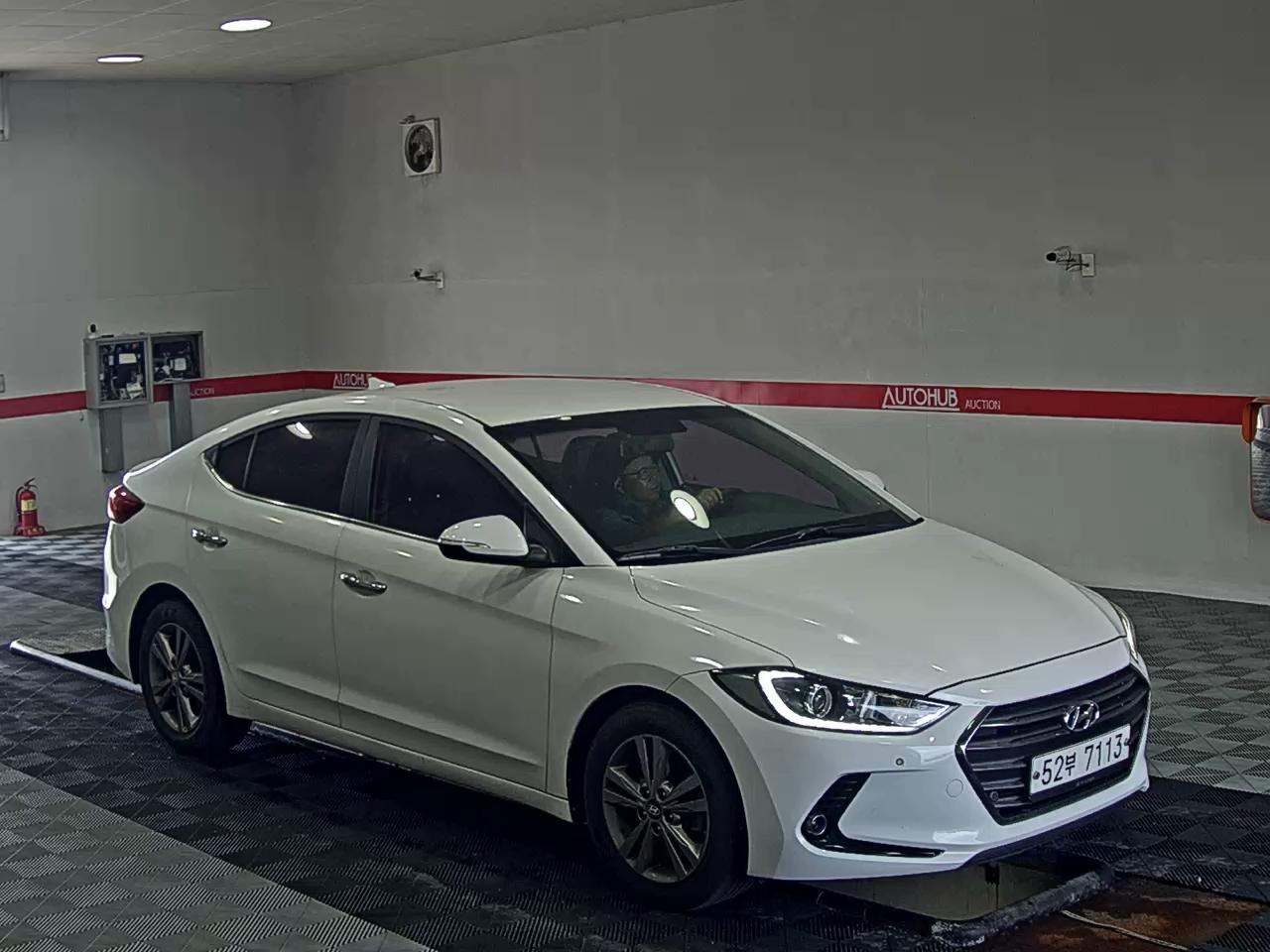 2018 - hyundai avante
