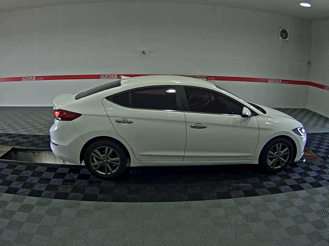 2018 - hyundai avante