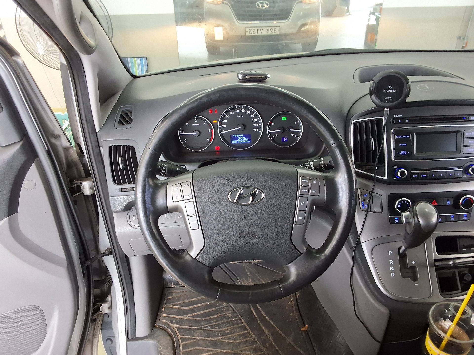 2019 - hyundai grand starex