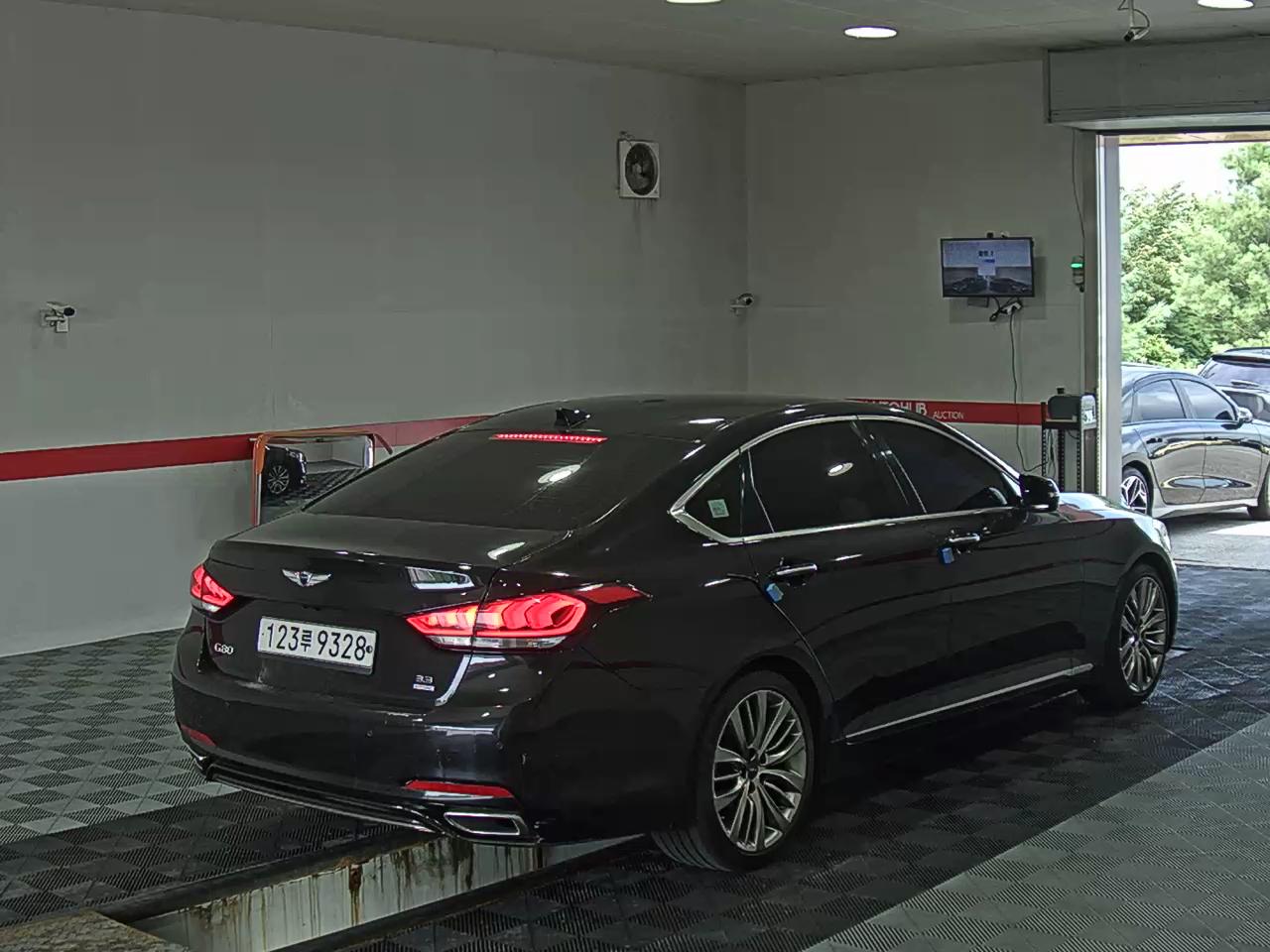 2019 - genesis g80
