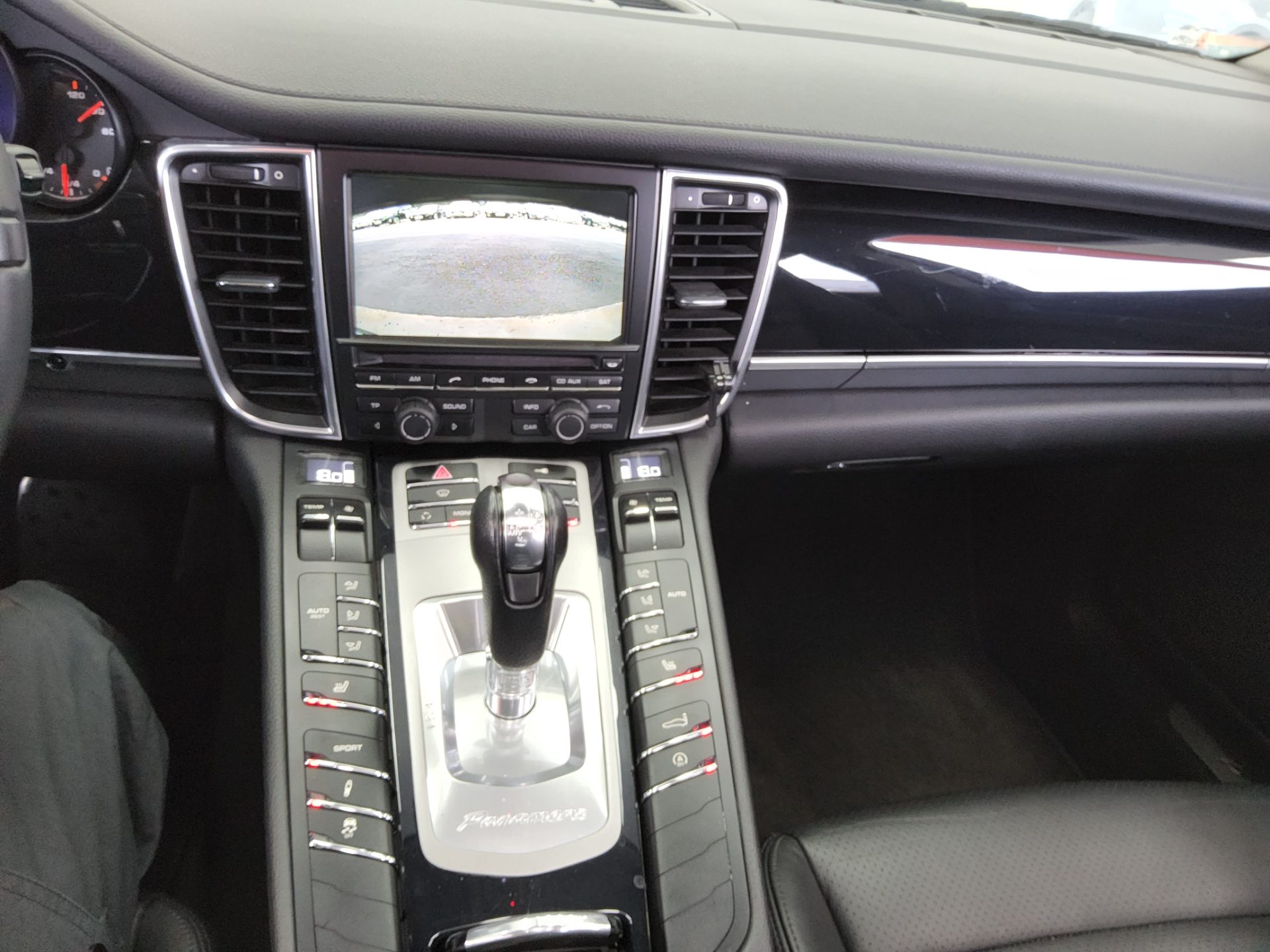 2011 - porsche panamera