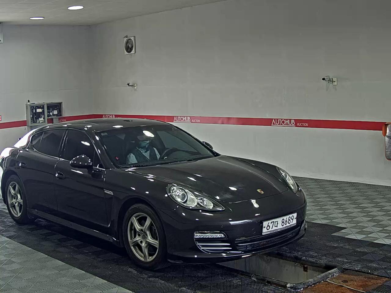 2011 - porsche panamera