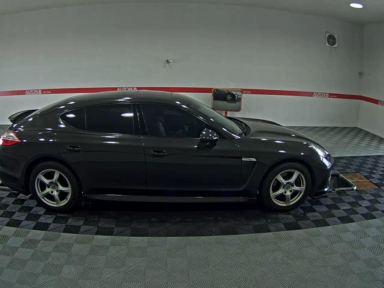 2011 - porsche panamera