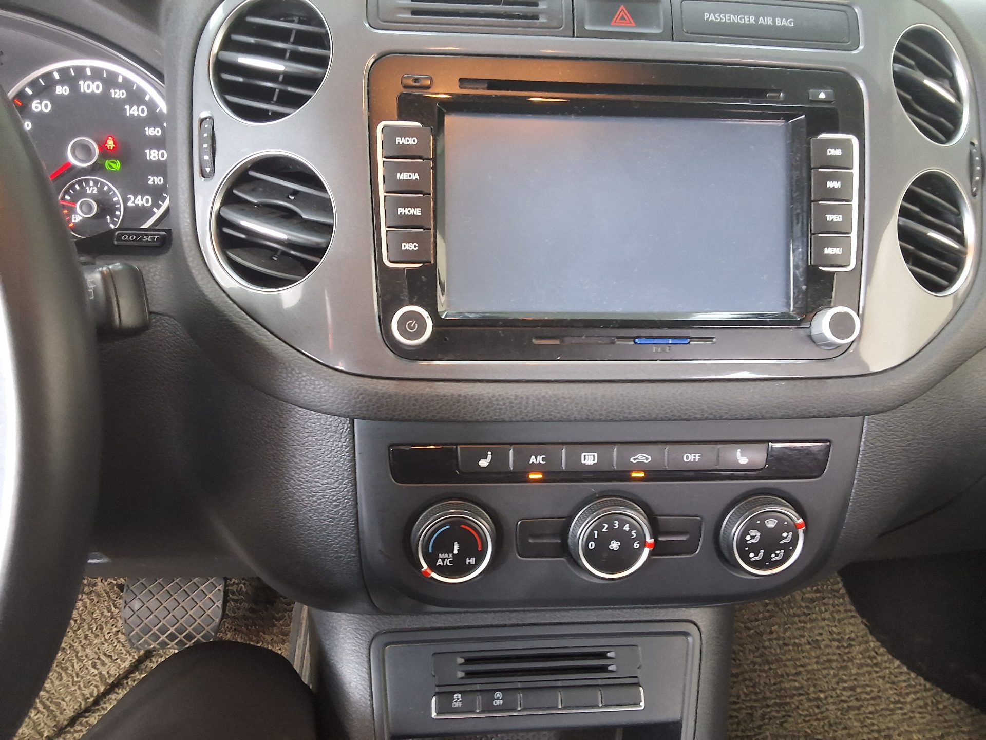 2016 - volkswagen tiguan