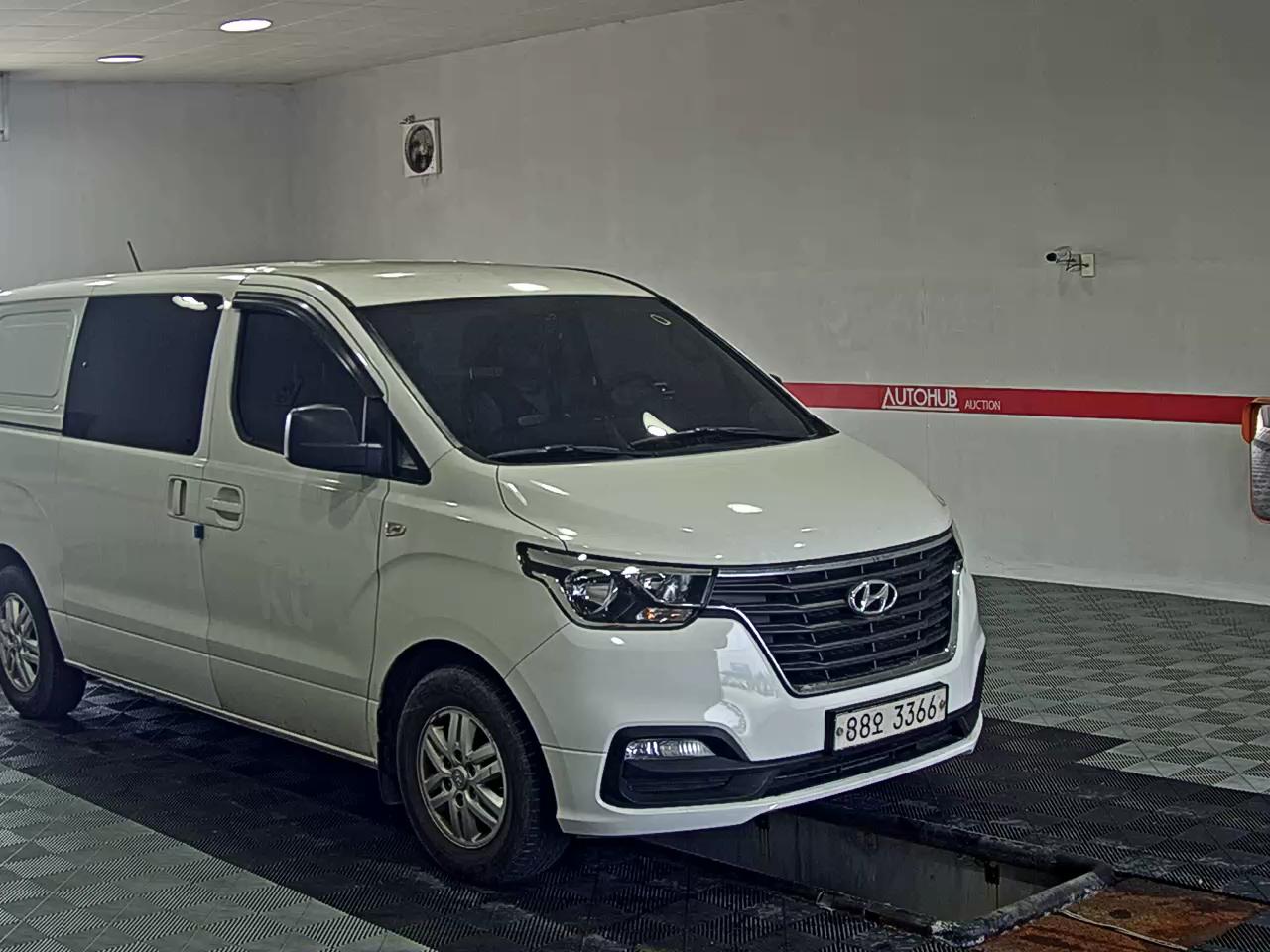 هيونداي Grand Starex 2021 — صورة 2