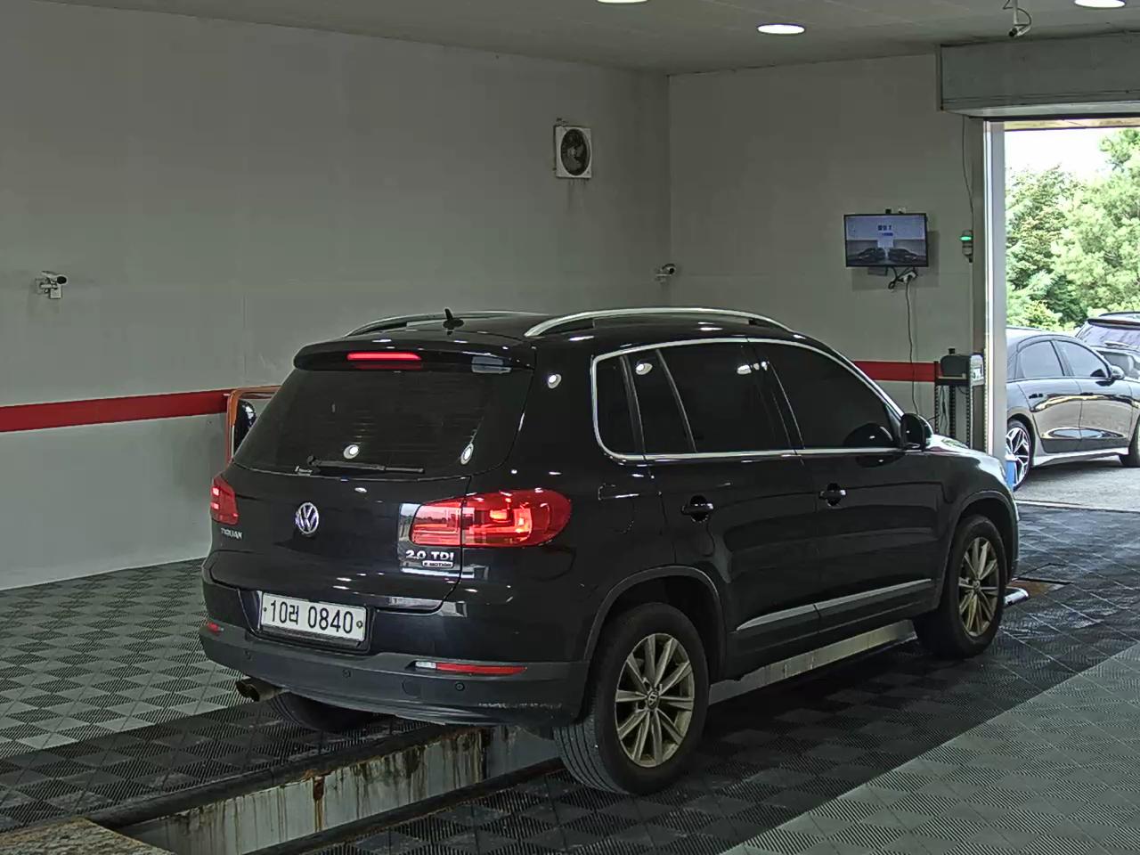 2016 - volkswagen tiguan