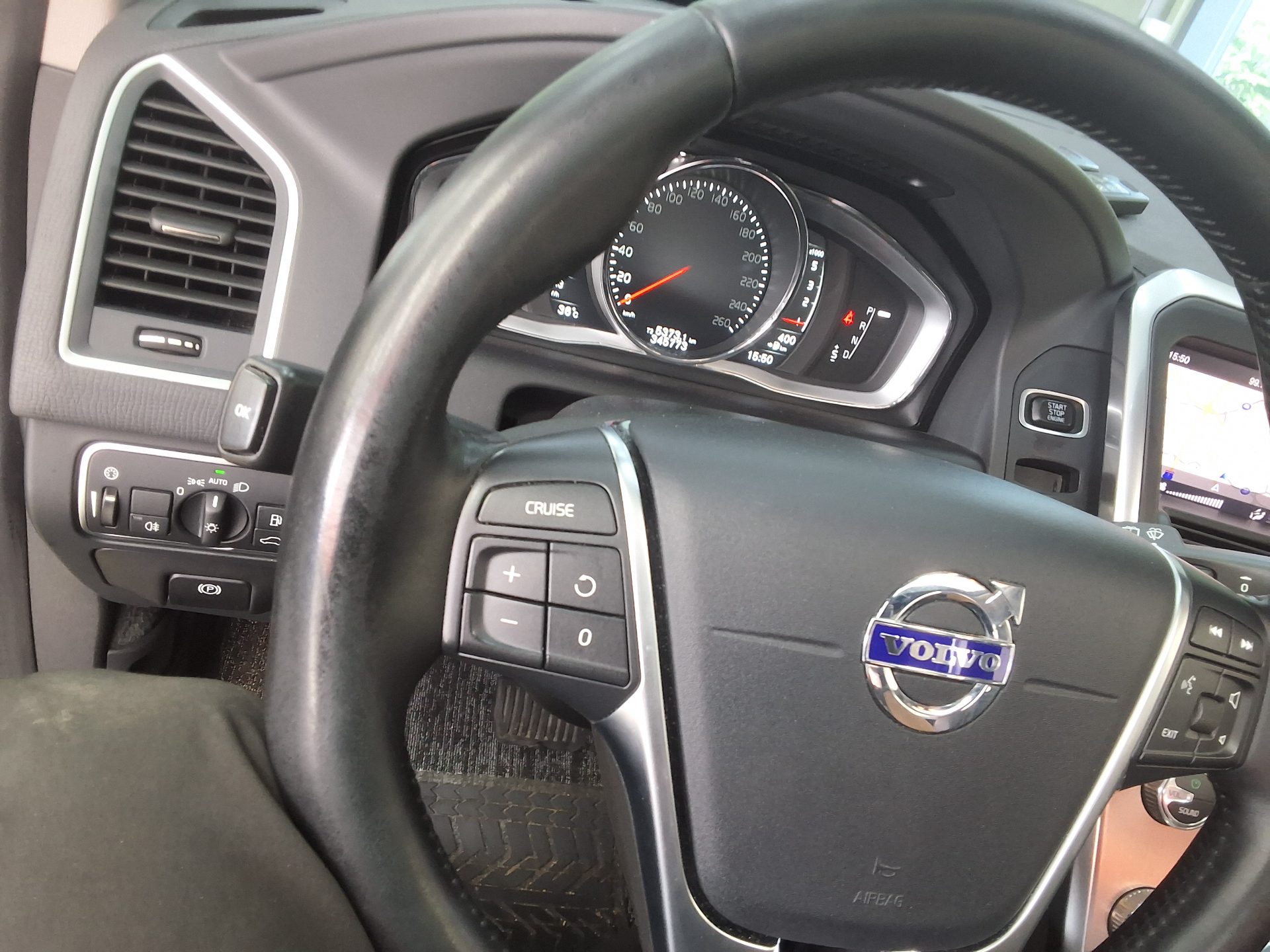 2017 - volvo xc60