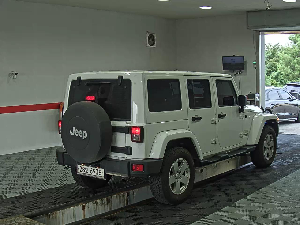 2012 - jeep wrangler