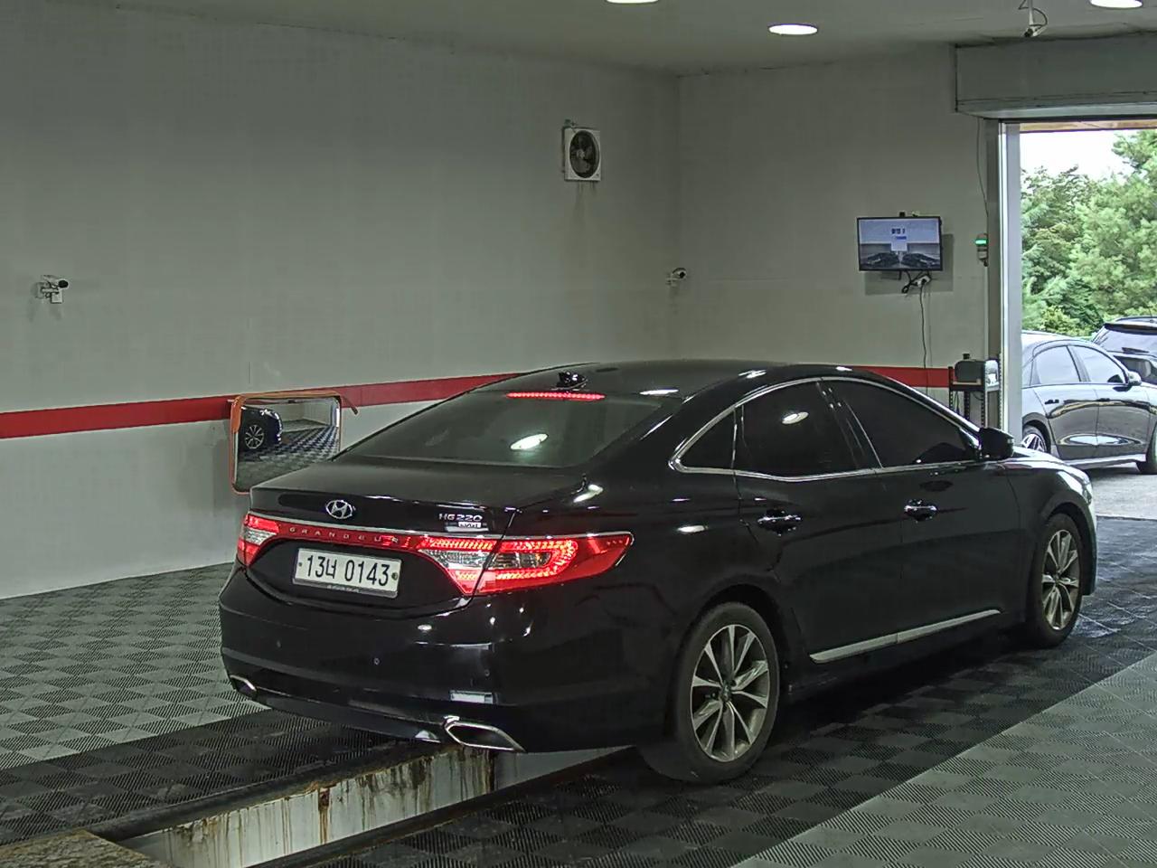 2016 - hyundai grandeur