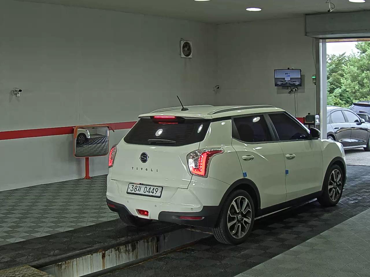 2016 - ssangyong tivoli