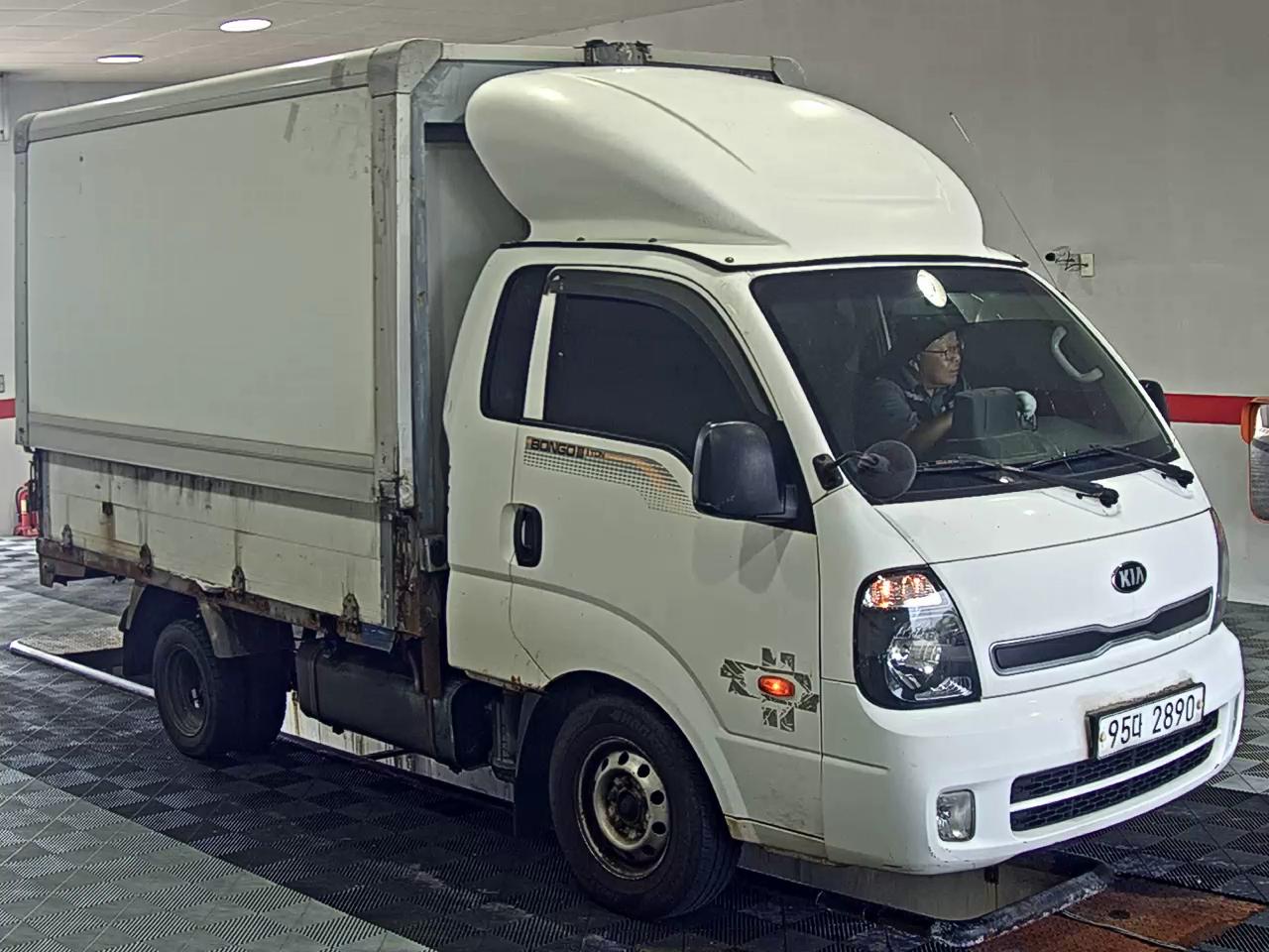 2016 - kia bongo