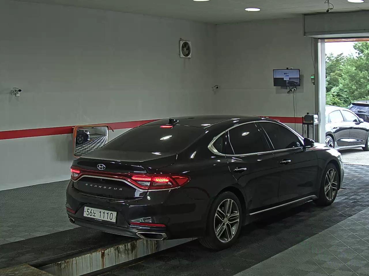 2018 - hyundai grandeur